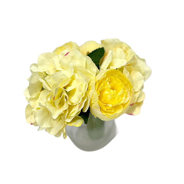 weddingdecor pale yellow flowers stock web